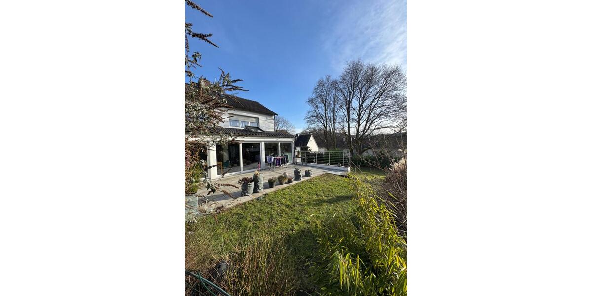 Doppelhaushälfte Iserlohn Letmathe - 4 Zimmer, 200 m&sup2;, 1.700&euro; | Angebot:25281297