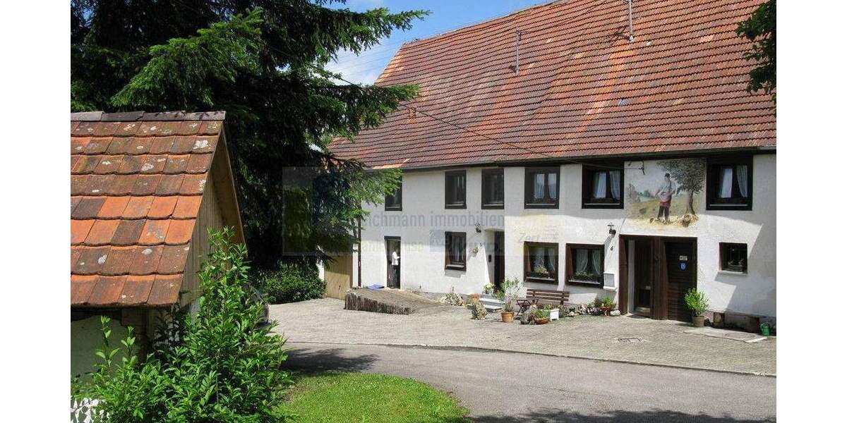 Historischer Doppelbauernhof in traumhafter Alleinlage mit weitem Fernblick und außergewöhnlichem Entwicklungspotenzial ! 8 zimmer