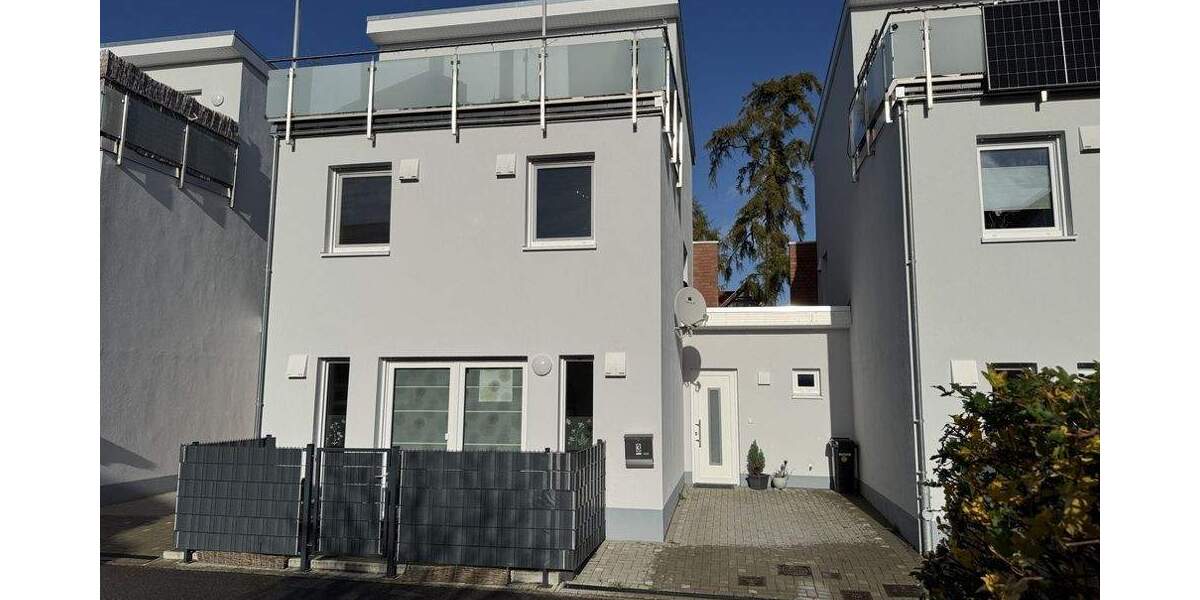 Moderne Wohnqualität in attraktiver Lage - Reihenhaus in Schwerin-Friedrichsthal 4 zimmer