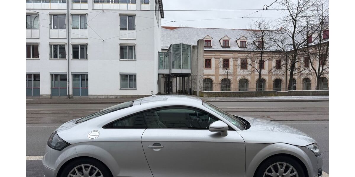 Audi TT 166.000 km 8.499 &euro; München 81541