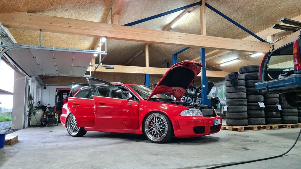 Audi RS4 181.200 km 89.900 € St. Egidien 09356