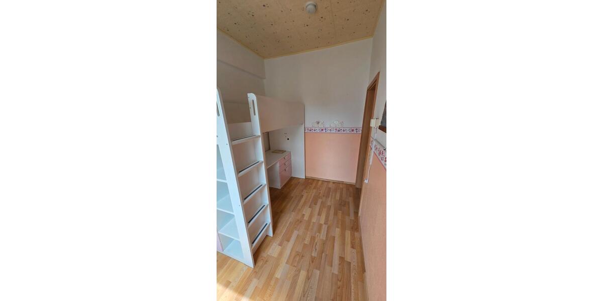 Reihenhaus Crimmitschau - 6 Zimmer, 103 m&sup2;, 80.000&euro; | Angebot:27085582