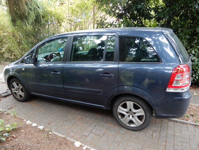 Opel Zafira 214.000 km 2.900 € Zwingenberg 64673