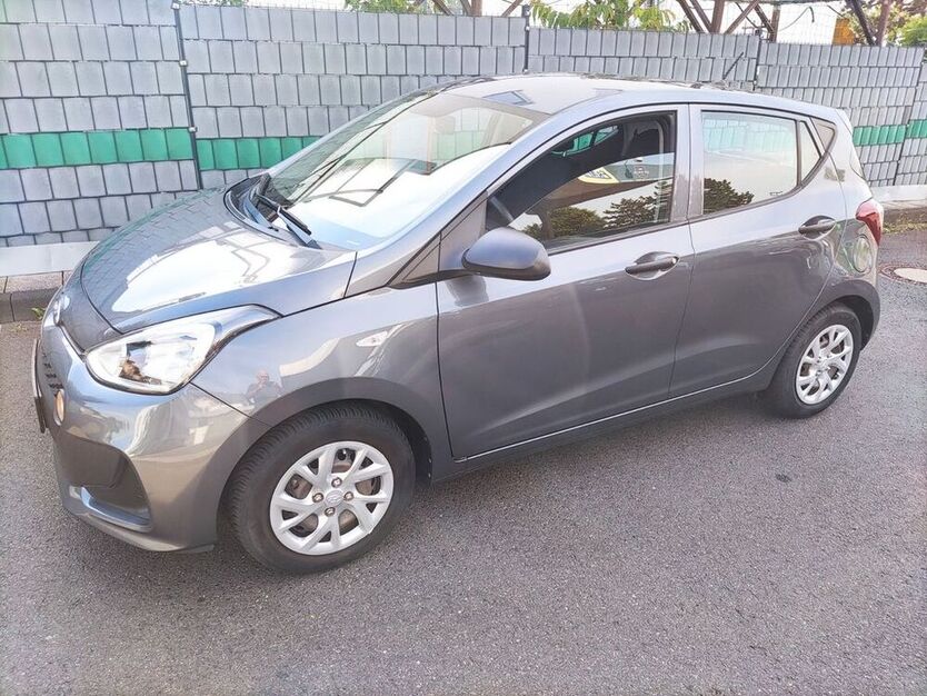 i10