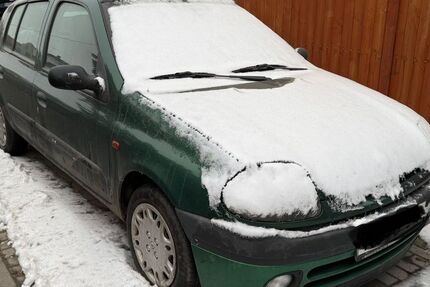 Renault Clio 151.243 km 1.200 &euro; Lampertswalde OT Quersa 01561