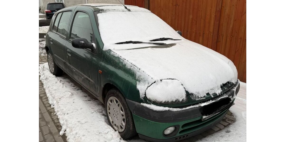 Renault Clio 151.243 km 1.200 &euro; Lampertswalde OT Quersa 01561