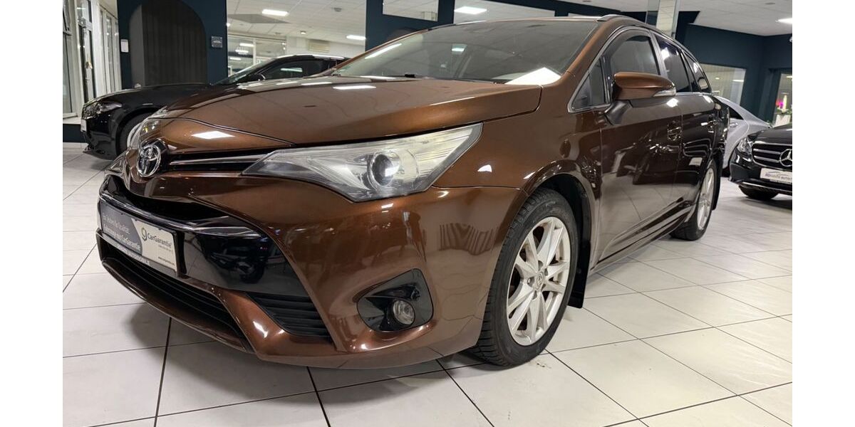 Toyota Avensis 147.000 km 8.890 &euro; Pforzheim 75179
