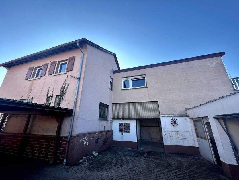 Sanierungsbedürftiges Einfamilienhaus in Bestlage von Groß-Umstadt mit großzügigem Grundstück 7 zimmer
