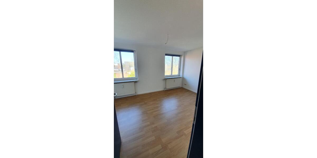 Zentral gelegene, grosse 4 Zimmerwohnung in Niebüll zu vergeben! 4 zimmer