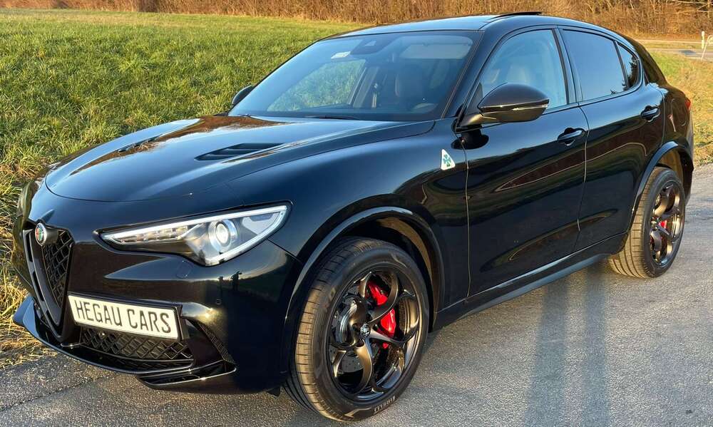 Alfa Romeo Stelvio 36.900 km 49.990 &euro; Engen 78234