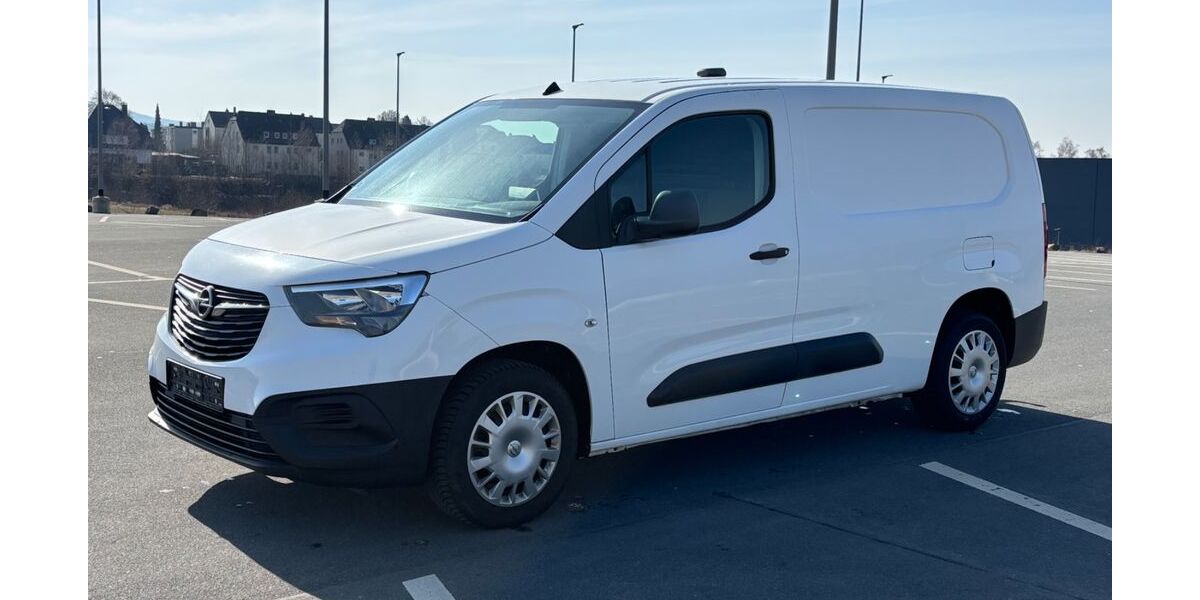 Opel Combo 158.000 km 7.899 &euro; Marktredwitz 95615