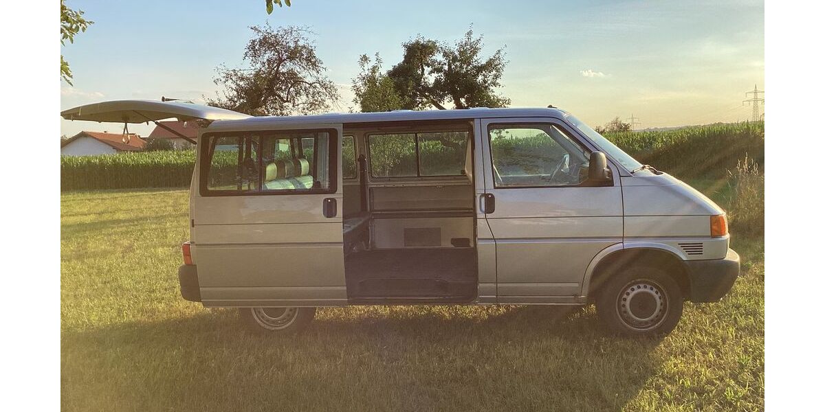 VW T4 Caravelle 136.000 km 8.990 &euro; Ascholding 83623