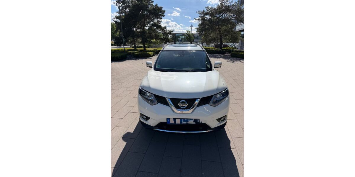 Nissan X-Trail 51.600 km 18.500 &euro; Hamburg 22083