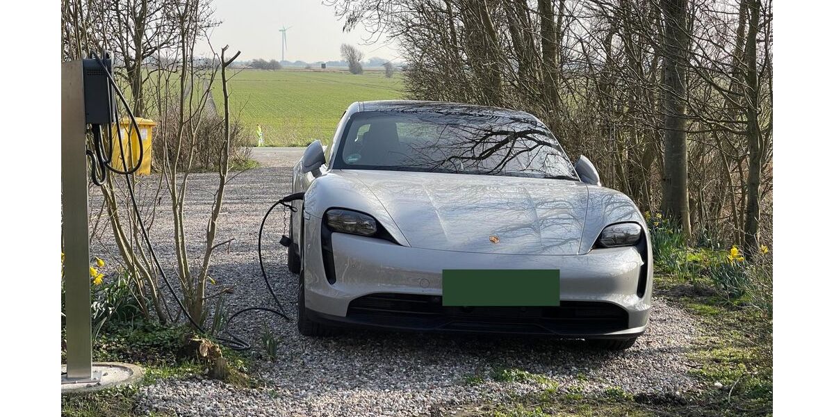 Porsche Taycan 33.728 km 70.000 &euro; Hamburg 20149