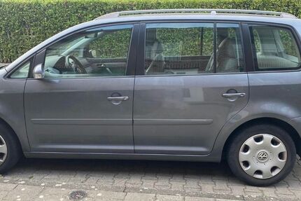 VW Touran 216.332 km 3.000 € Münster 48165