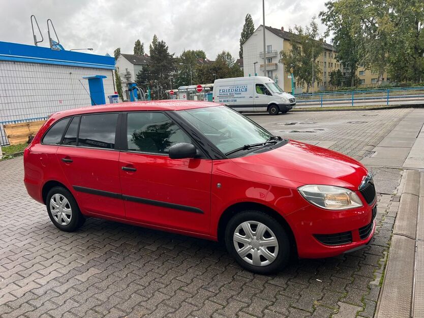 Skoda Fabia 191.000 km 2.350 € Frankfurt am Main 65933