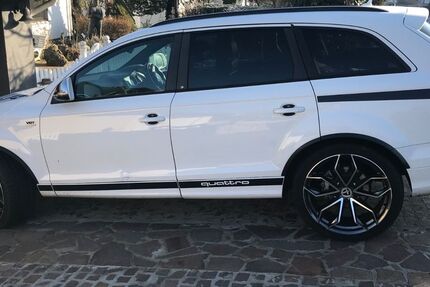 Audi Q7 179.300 km 15.995 € Diez 65582
