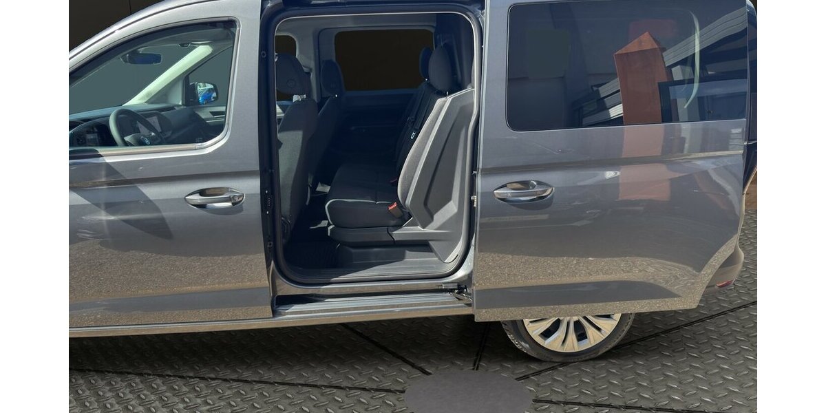 VW Caddy Maxi 2.0 TDi *5-Sitzer/Trennwand/Navi/PDC* 26.003 km 30.690 &euro; Bamberg 96052