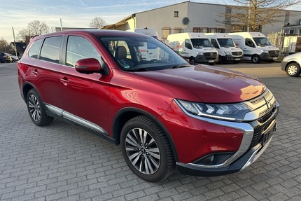 Mitsubishi Outlander SPIRIT+ 7 Sitze 360 CAM Autom. Navi