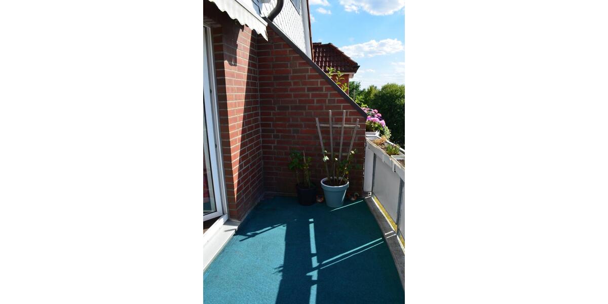 Dachgeschoßwohnung Vöhringen - 4.5 Zimmer, 98 m&sup2;, 880&euro; | Angebot:25086690