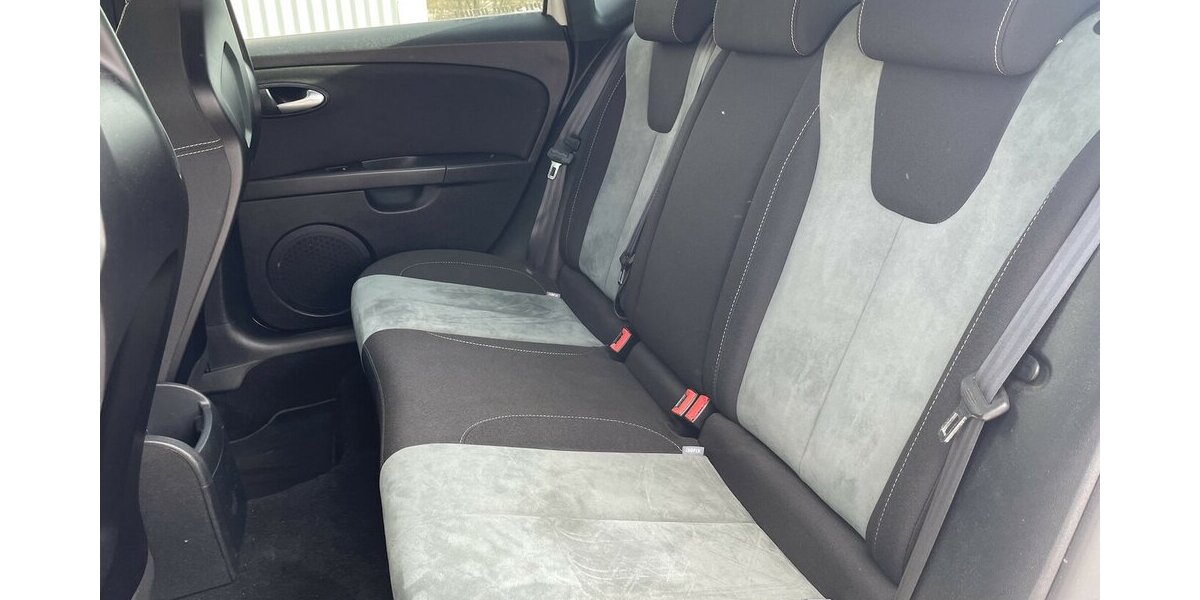 Seat Leon Cupra R LIMITED (178 of 200) WTCC CHAMPION 131.000 km 13.750 &euro; Altdorf 84032