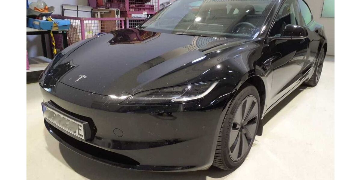 Tesla Model 3 48.503 km 33.800 &euro; Köln 50996