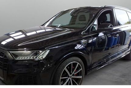 Audi Q7 42.500 km 57.580 € Würzburg 97076