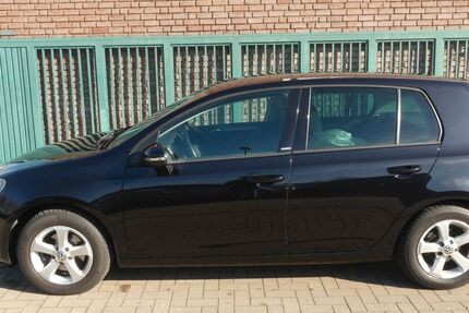 VW Golf 104.900 km 7.490 &euro; Osnabrück 49084