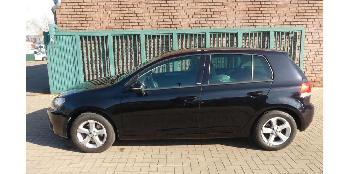 VW Golf 104.900 km 7.490 &euro; Osnabrück 49084