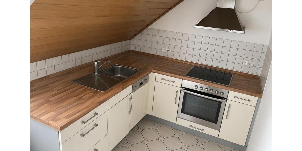 Etagenwohnung Winklarn - 4 Zimmer, 140 m&sup2;, 700&euro; | Angebot:26320607