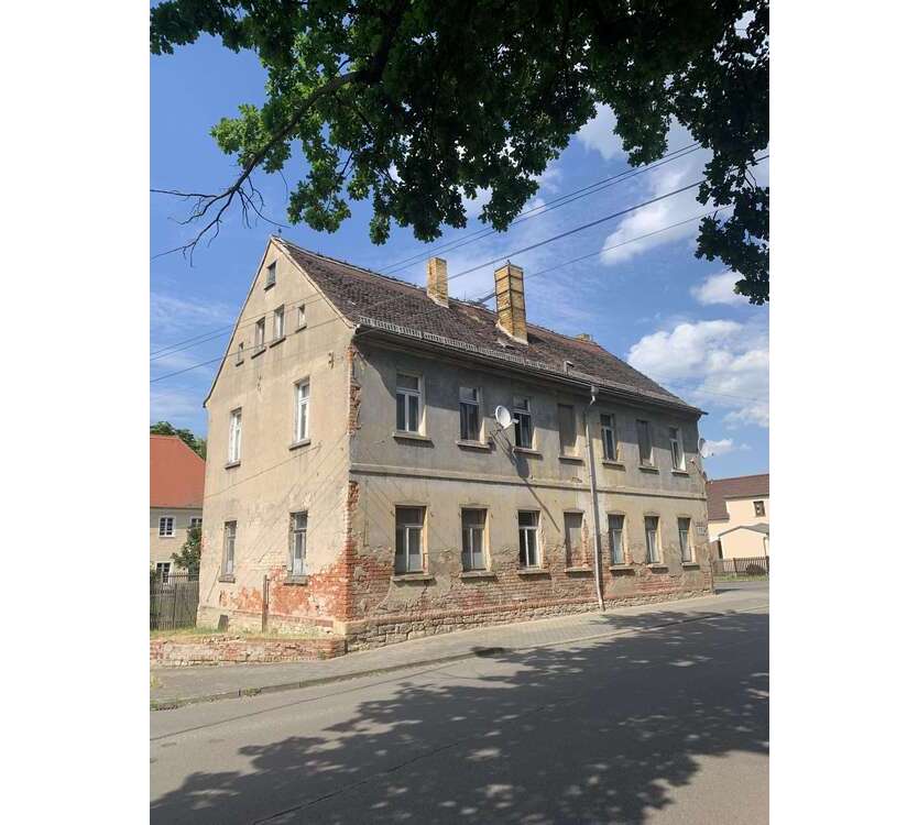 Haus zum Kaufen in Schkeuditz 179.000 € 272 m²