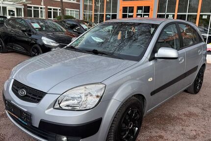 Kia Rio 88.050 km 2.490 &euro; Magdeburg 39124
