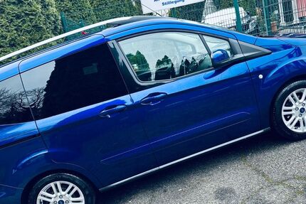 Ford Tourneo Courier 86.000 km 7.590 € Gotha 99867