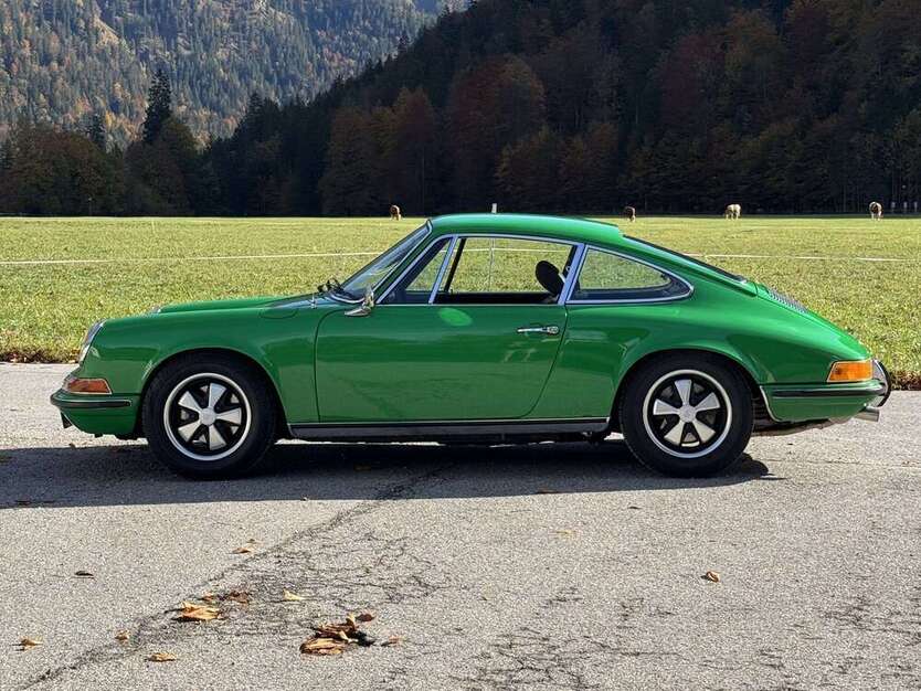 911