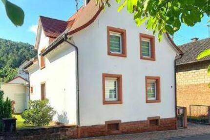 Haus Annweiler am Trifels - 5 Zimmer, 150 m&sup2;, 1.300&euro; | Angebot:26059951