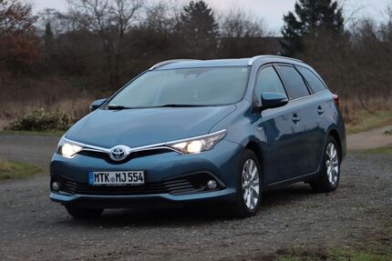 Toyota Auris 119.000 km 13.300 &euro; Gelnhausen 63571