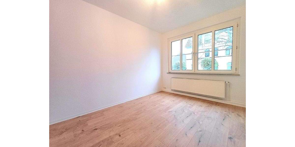 Hübsche Erdgeschosswohnung mit Badewanne 3 zimmer