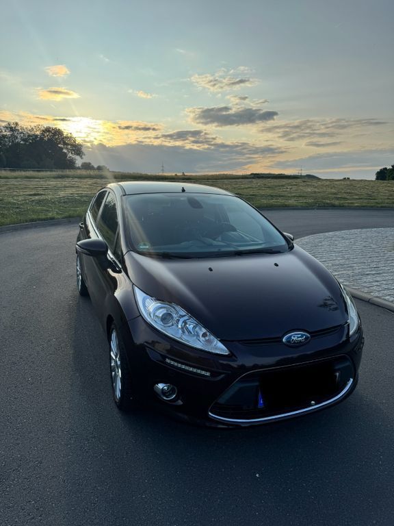 Ford Fiesta 135.000 km 3.500 € Lauda 97922