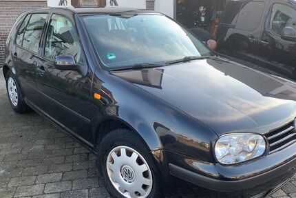 VW Golf 113.360 km 2.200 &euro; Alsdorf 52477