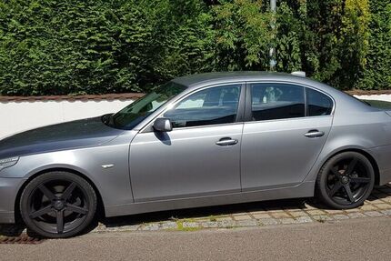 BMW 525