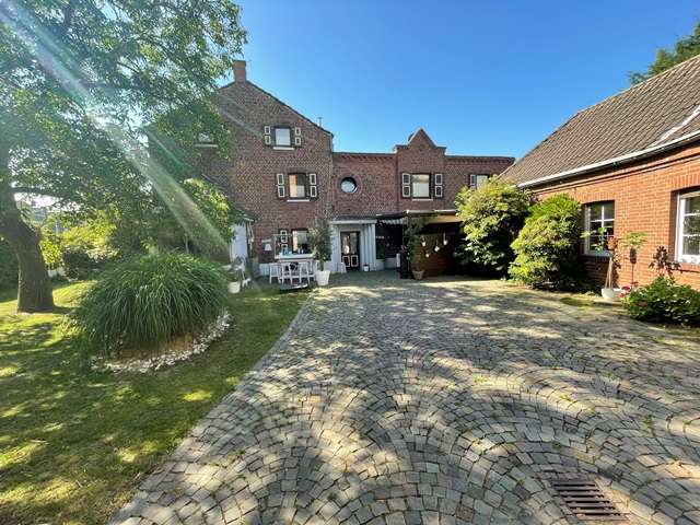 Haus zum Mieten in Mönchengladbach 1.300 € 138 m²