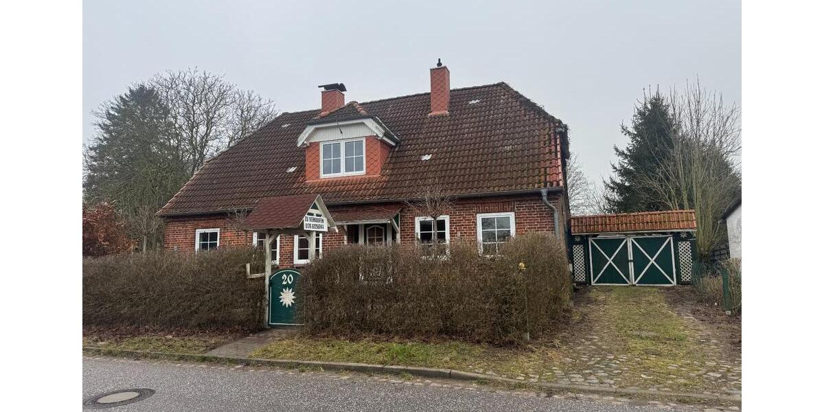 Einfamilienhaus Neubukow - 7 Zimmer, 215 m&sup2;, 229.000&euro; | Angebot:25636021