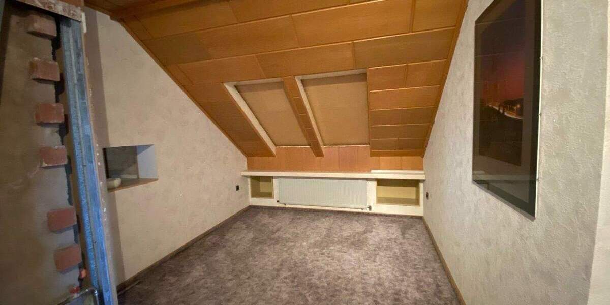 Mehrfamilienhaus, Wohnhaus Langenzenn - 8 Zimmer, 194 m&sup2;, 679.000&euro; | Angebot:25797925