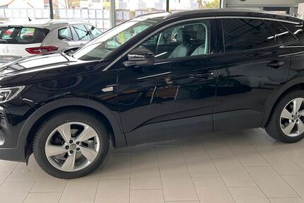 Opel Grandland (X) 61.586 km 23.870 € Nidda 63667