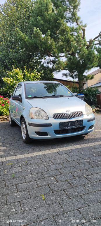 Toyota Yaris 175.000 km 1.200 € Merenberg 35799
