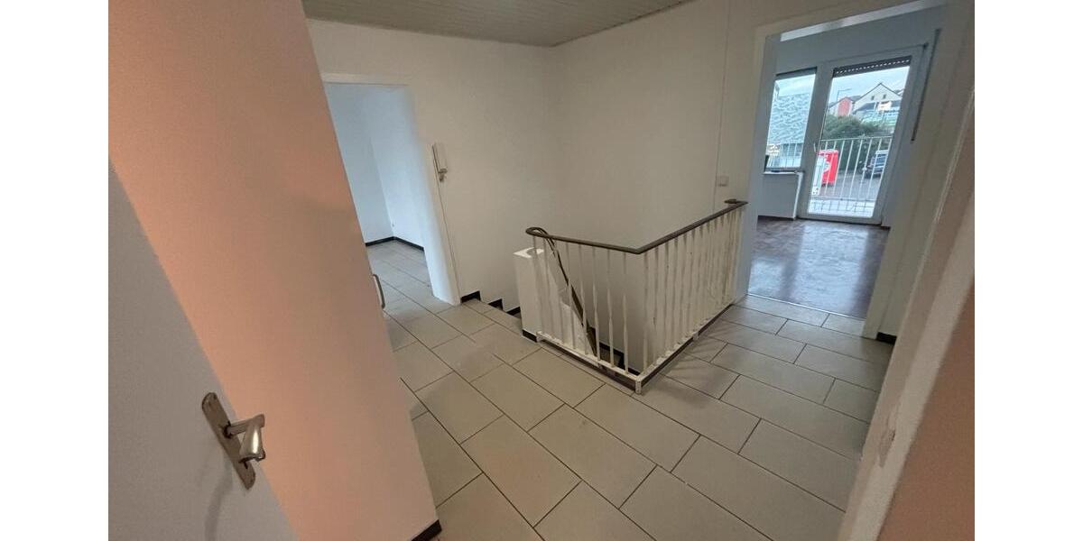 Einfamilienhaus Bornheim - 3 Zimmer, 100 m&sup2;, 1.650&euro; | Angebot:25409767