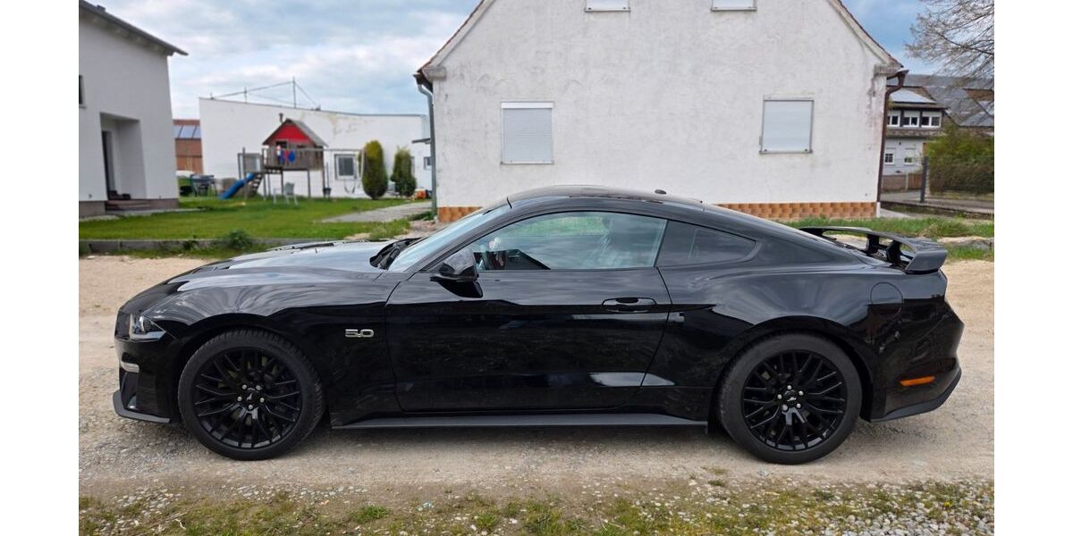Ford Mustang 53.000 km 43.600 &euro; Dentlein am Forst 91599