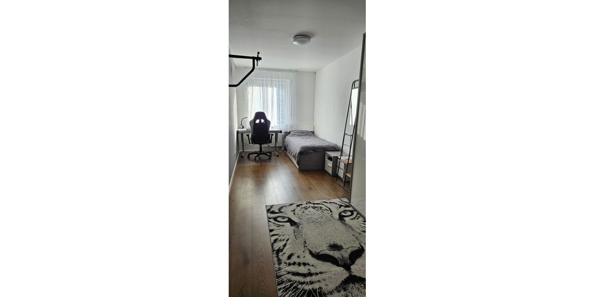 Provisionsfrei* (Von Privat) Charmante 4-Zimmer Wohnung mit Balkon sowie Außenstellplatz in Kirchheim bei München - Etagenwohnung Kirchheim bei München | Angebot:24356453