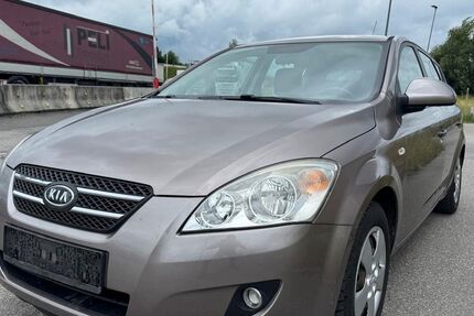 Kia ceed / Ceed 220.000 km 1.900 &euro; Waidhaus 92726