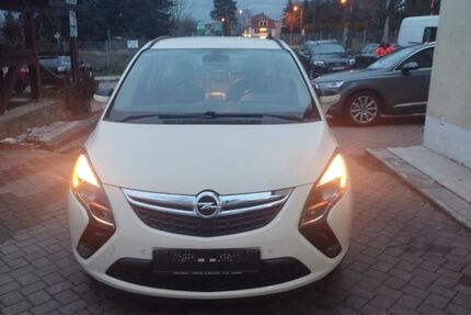Opel Zafira Tourer